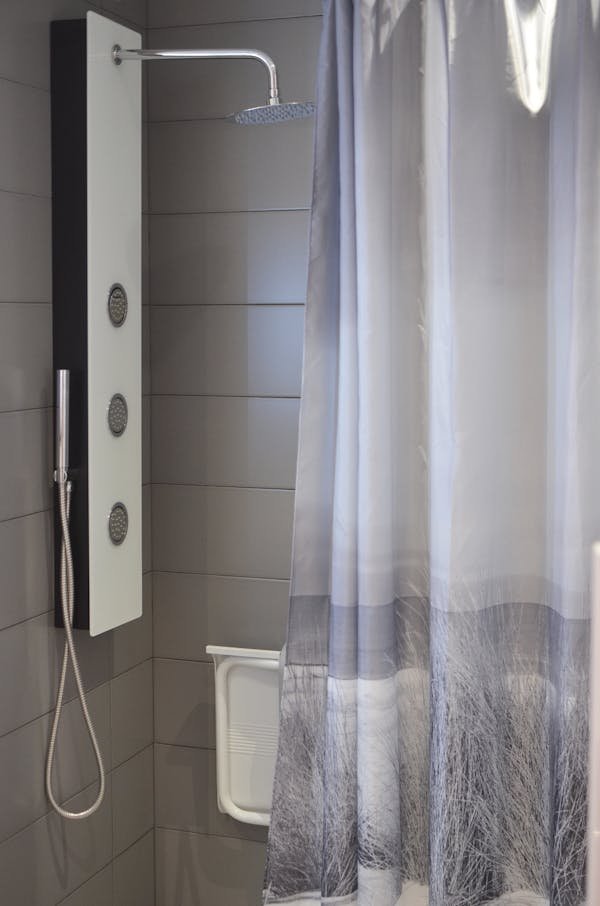 Meilleur colonne de douche : guide 2025 pour un choix parfait