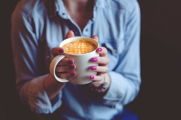 Créez votre mug personnalisé : un cadeau unique et fait main